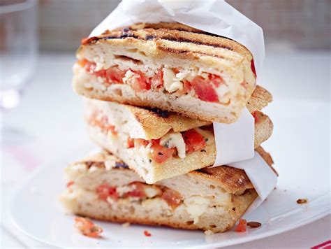 Panini Rezept Mit Tomate Und Mozzarella Rezept Lecker