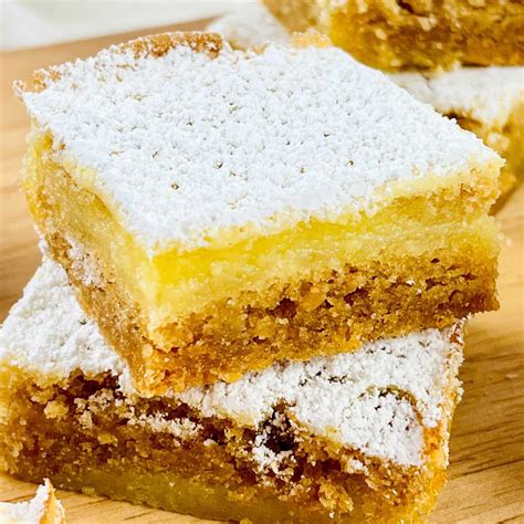 Lemon Bars With Graham Cracker Crust - The Sunshine Bite