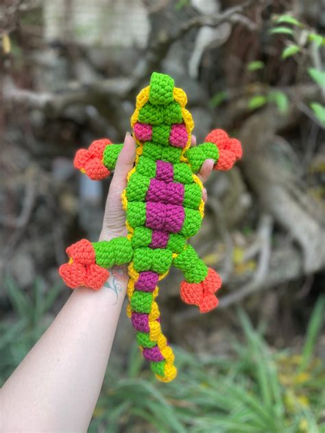 Crochet Bead Lizard 90s Bead Lizard Custom Bead Lizard Bead - Etsy