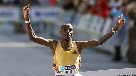 Athletics Kenya S Benson Kipruto Wins Tokyo Marathon In Race Record