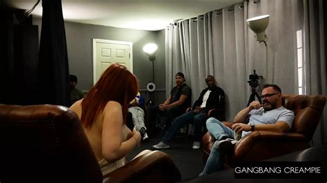 Roodharige Milf Babe Met Grote Tieten Wordt Tussen Tieten Geneukt En Gegangbanged XHamster