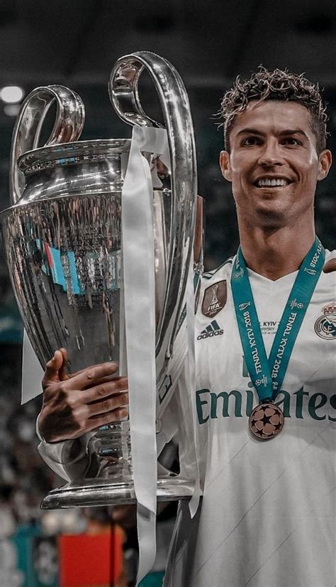 تصاميم خرافية خلفيات رونالدو 4k مع ريال مدريد للجوال والكمبيوتر عالية