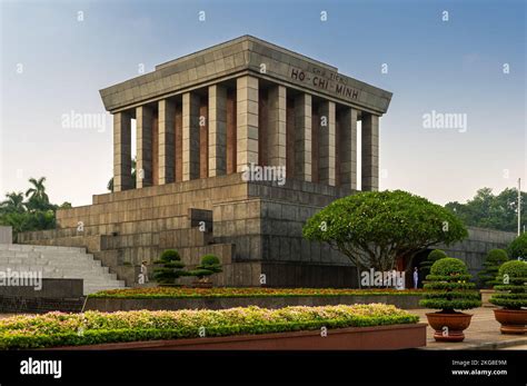 Jardines Del Mausoleo De Ho Chi Minh Fotograf As E Im Genes De Alta