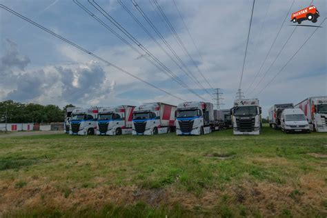 Foto Iveco S Way 1529558 TruckFan