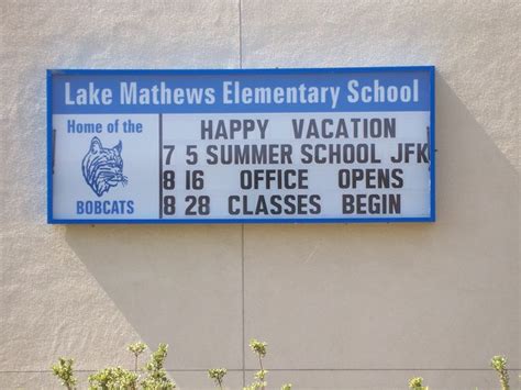 Lake Mathews Elementary School Changeable Letter Sign