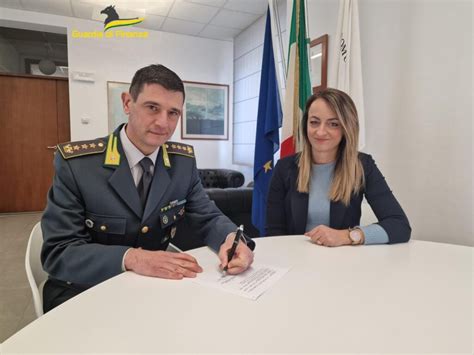 Guardia Di Finanza Chieti Protocollo Dintesa Dintesa Tra Il Comando