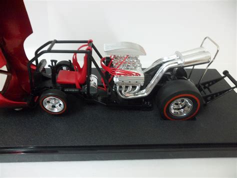 MarkSheikh Blogspot It S RED HOT WHEELS VW 1 18 DRAG BUS