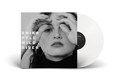 載浮於 Anika Pyle 個人專輯《wild River》 Hypebeast