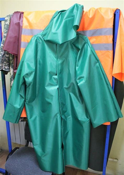 СПЕЦОДЕЖДА ВЛАГОЗАЩИТНАЯ: ПЛАЩИ, КОСТЮМЫ