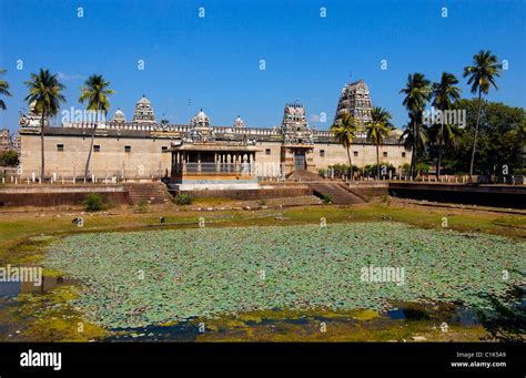 india tamil nadu state chettinad karaikudi temple   city