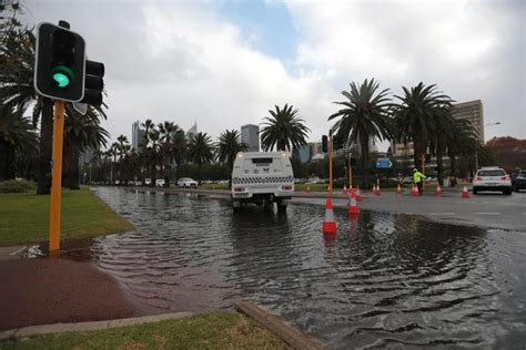 Wa Super Storm Clean Up Continues As Hundreds Still Without Power