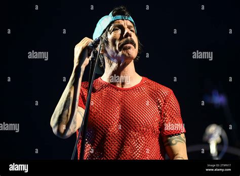 Anthony Kiedis Vocals Red Hot Chili Peppers Live In Buenos Aires