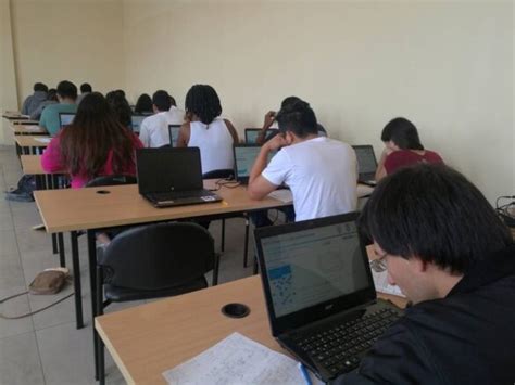 Senescyt habilita un programa de nivelación para dar el examen de