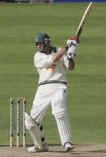 Autumn Glory Graeme Hick Powers Towards Another Hundred Espncricinfo