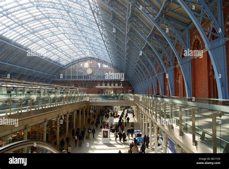 saint pancras st pancras eurostar london train station terminal stock
