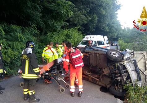 Incidente Sulla Sp Automobile Si Ribalta Varesenews Foto