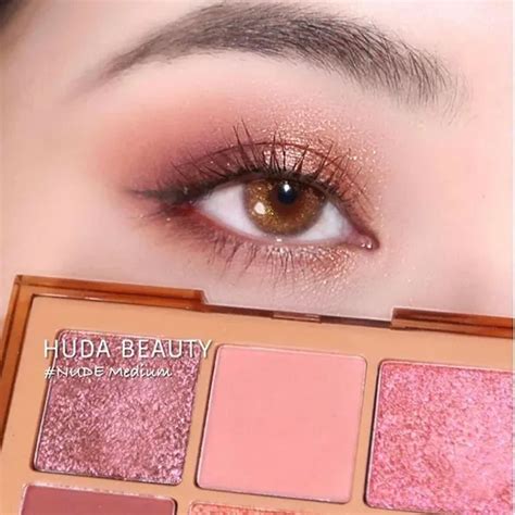 Bảng Phấn Mắt Huda Beauty Obsessions Eyeshadow Palette Nude Medium