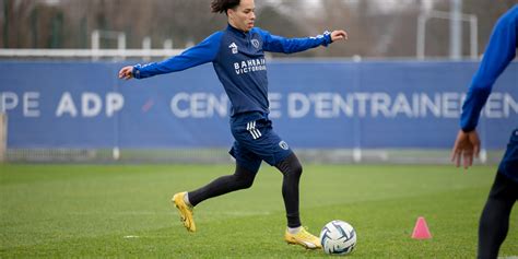 Amiens Sc Paris Fc Le Groupe Parisien Paris Fc