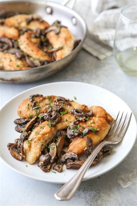 Chicken And Mushrooms In White Wine Sauce Skinnytaste