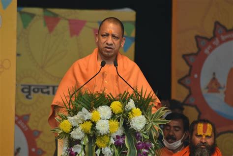 Cm Yogi Adityanath Will Inaugurate Agra Metro Rail Model Next Month