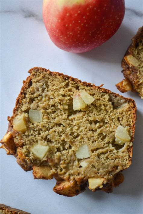 Apple Pie Banana Bread - Macaroniebites