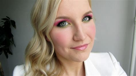 IL TV Värikäs vappumeikki NUDE