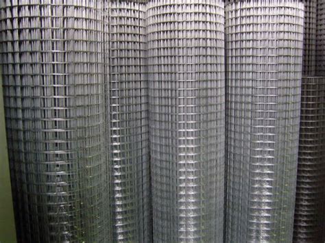 Металлическая сетка » Обустроить свою комнату, наклеить обои, натянуть ...