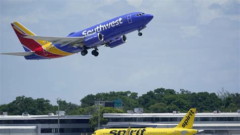 Fort Lauderdale Airport Resumes Airline Operations After Historic Flooding