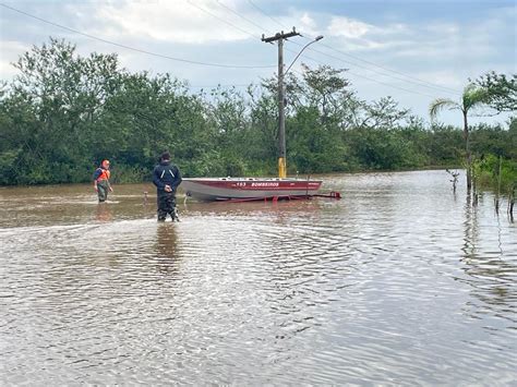 Rio Do Sinos Segue Subindo Em Canoas E Praia Do Paquet Est Isolada