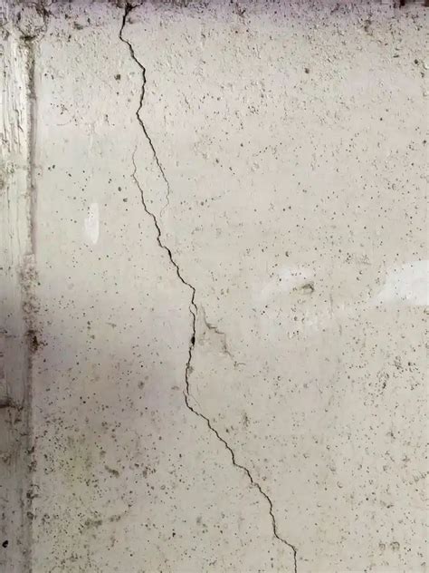 Are Hairline Cracks In A Concrete Slab Normal Lux Foundation Solutions