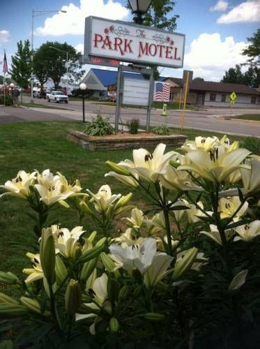 Park Motel Marshfield (Wisconsin) Featuring free Wi-Fi throughout the ...