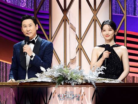 Shin Dong Yup Dan Kim Yoo Jung Kembali Jadi Mc Sbs Drama Awards