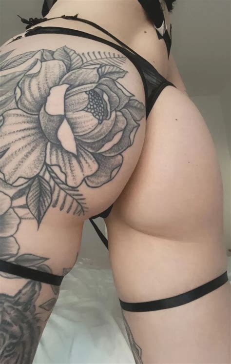 Trace My Skin With Your Tongue Nudes Assinthong Nude Pics Org