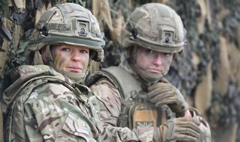 British Army Women Are Flocking To Join The Frontline Uk News