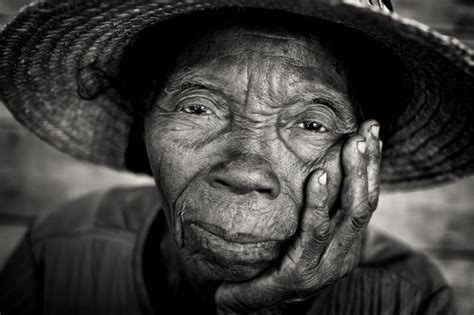 Old lady, Anakao, Madagascar - Dietmar Temps, photography