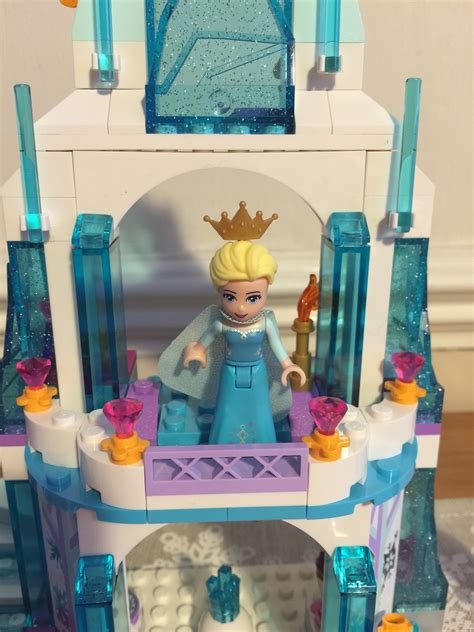 Lego Frozen Elsa’s Sparkling Ice Castle
