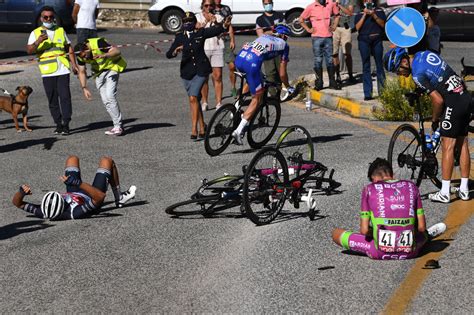 Giro D Italia Alex Dowsett Solos To Victory On Stage Cyclingnews