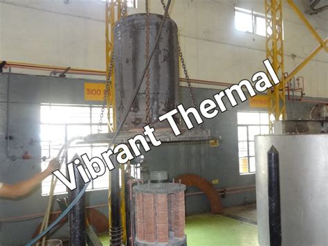 Electric Fix Industrial Heat Treatment Furnaces Material Loading