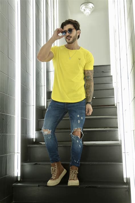 Camiseta Long Line Volk Culture Amarelo Claro Volk Culture