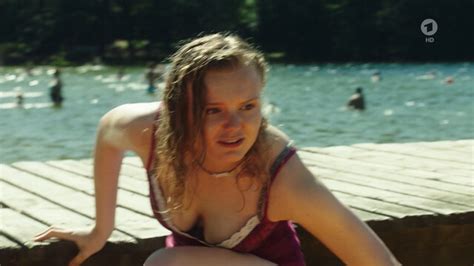 Nude Video Celebs Maria Dragus Sexy Tod Einer Kadettin