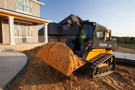 John Deeres New Mid Frame E Series Skid Steers And Compact Track