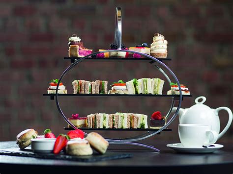 Guests at crowne plaza 901 spring st elizabeth nj 07201 give reviews 10