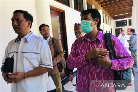 Rektor Unud Penuhi Panggilan Kejati Sebagai Tersangka Korupsi Spi