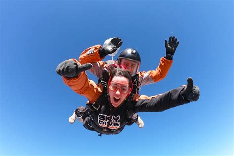 Porque Es Bueno Hacer Paracaidismo En Invierno Skydive Madrid