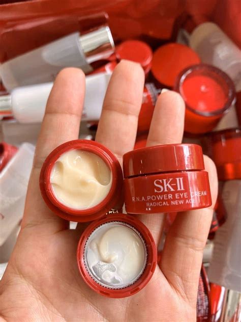 Kem mắt SK II R N A Power Eye Cream Radical New Age Mini 2 5g Bonita