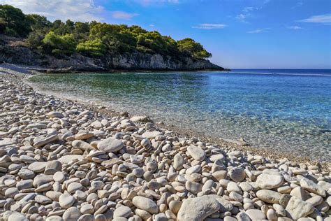 Discover TOP Best Beaches in Croatia on Map