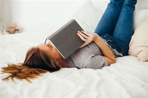 Should Men Sleep In Boxers Or Briefs Or Naked Smart Sleeping Tips