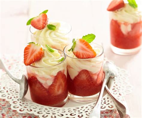 Verrine Fraise Chocolat Blanc Cookidoo La Plateforme De Recettes