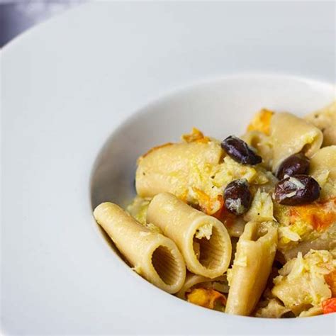 Mezzi paccheri con baccalà alla birra e pomodorini gialli OggiCucinaMirco