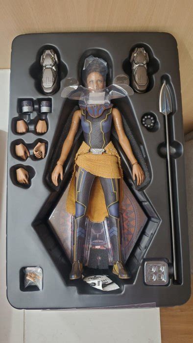 Marvel Black Panther Hot Toys 1 6 Action Figure Catawiki